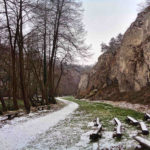 Dolina Mnikowska, szlaki