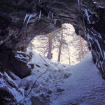 Jaskinia Smocza Jama zimą