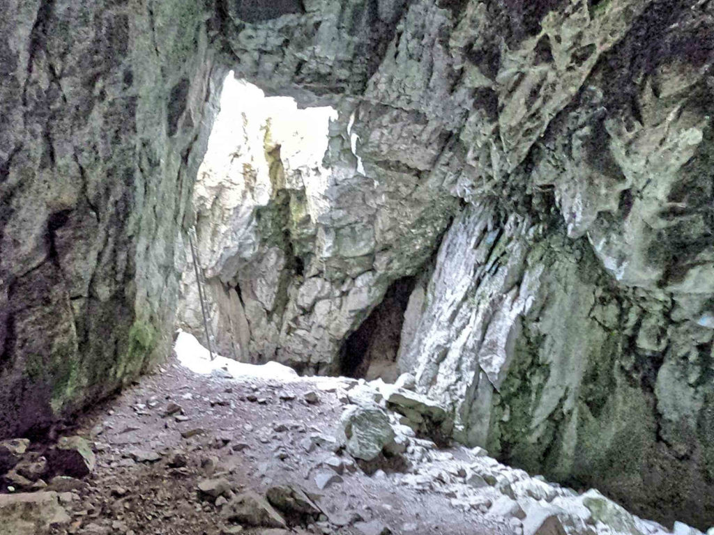 Jaskinia Raptawicka w zimie